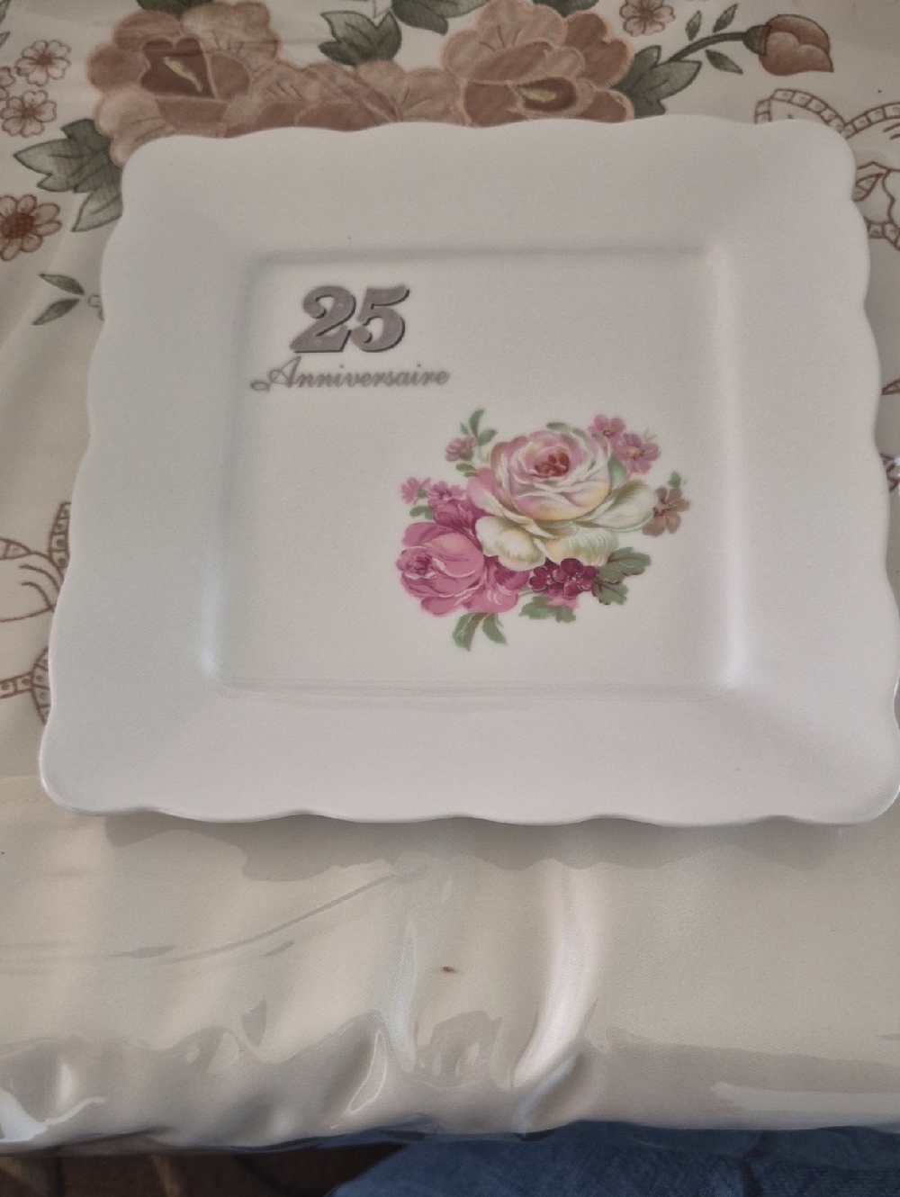 25th Anniversary White Floral Decorative Plate